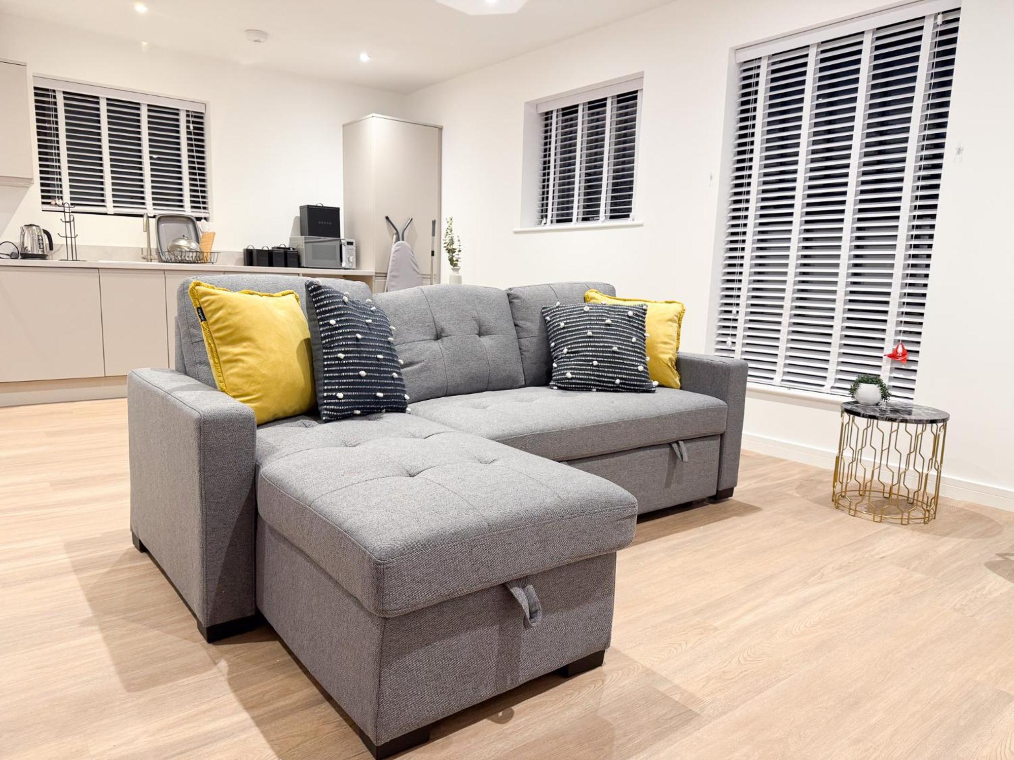 Spacious Modern 1 Bed Apartments In St Neots - Perfect For Contractors & Professionals - Free Parking - Wifi - Fully Equipped Kitchen - Smart Tv Ideal For Work Stays And Long Projects Zewnętrze zdjęcie