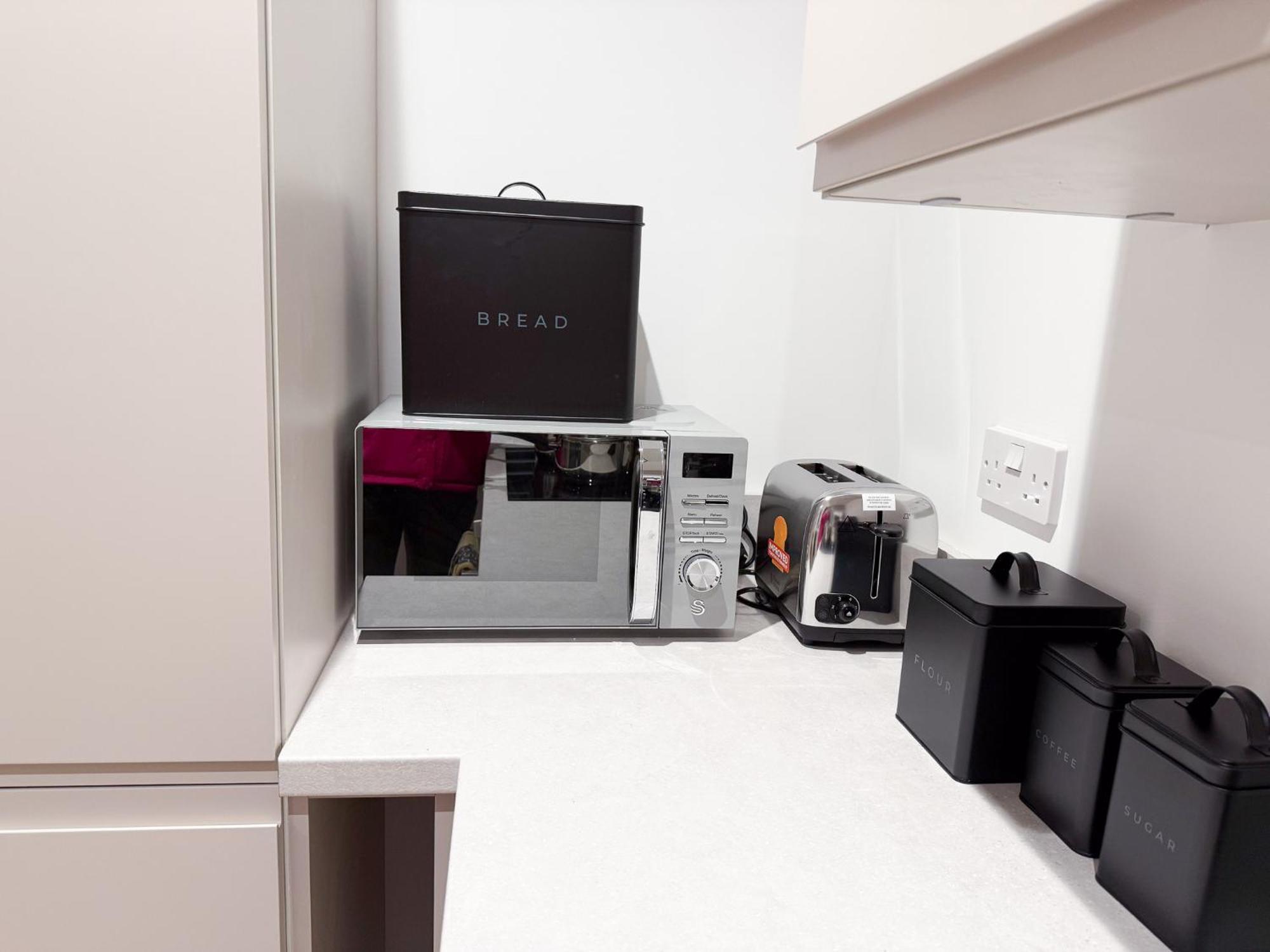Spacious Modern 1 Bed Apartments In St Neots - Perfect For Contractors & Professionals - Free Parking - Wifi - Fully Equipped Kitchen - Smart Tv Ideal For Work Stays And Long Projects Zewnętrze zdjęcie