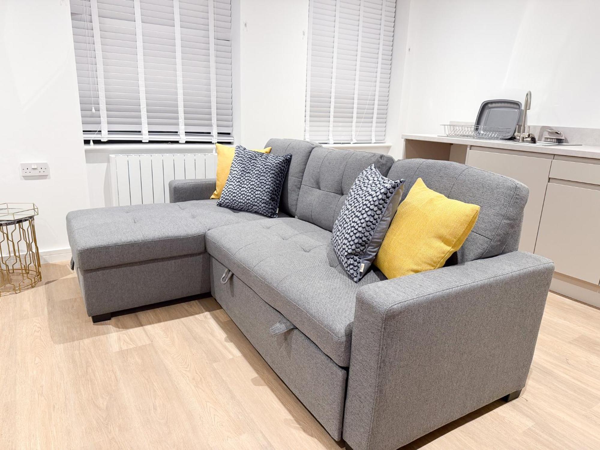 Spacious Modern 1 Bed Apartments In St Neots - Perfect For Contractors & Professionals - Free Parking - Wifi - Fully Equipped Kitchen - Smart Tv Ideal For Work Stays And Long Projects Zewnętrze zdjęcie