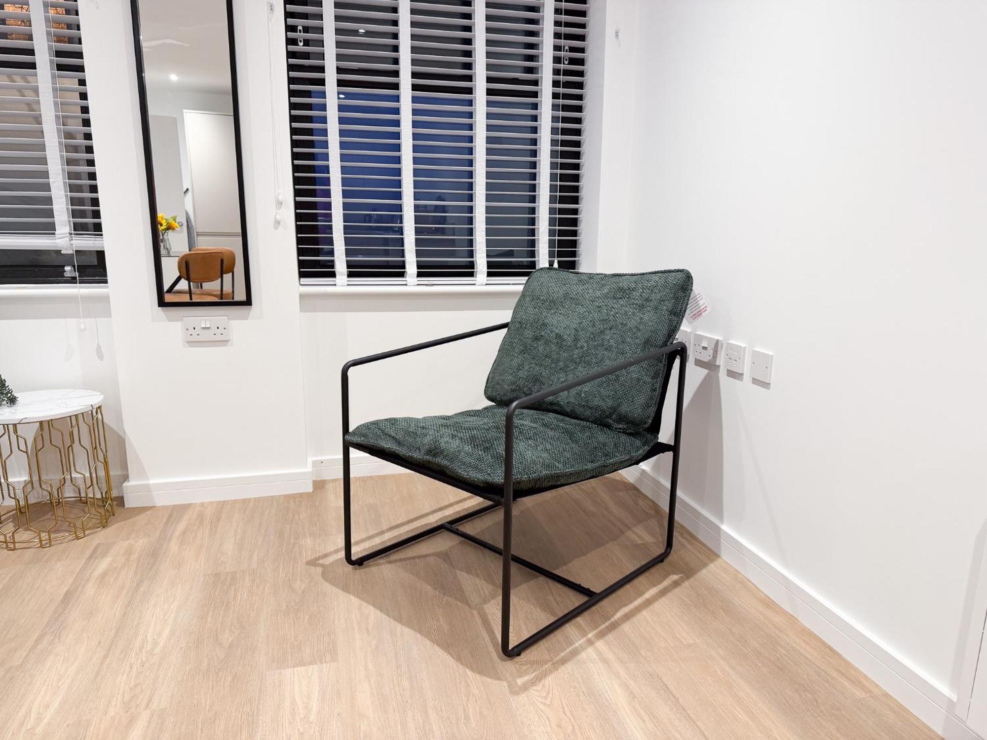 Spacious Modern 1 Bed Apartments In St Neots - Perfect For Contractors & Professionals - Free Parking - Wifi - Fully Equipped Kitchen - Smart Tv Ideal For Work Stays And Long Projects Zewnętrze zdjęcie